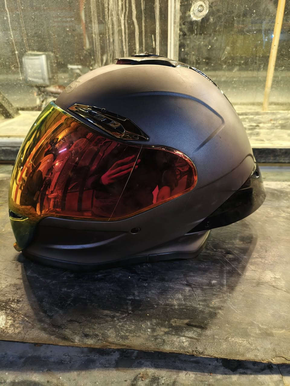 سلام عليكم خوذه ماركت سيزر للبيع سعر 50 الف وبيها مجال العنوان حي اور بيها جامتين رقم الهاتف ***********
