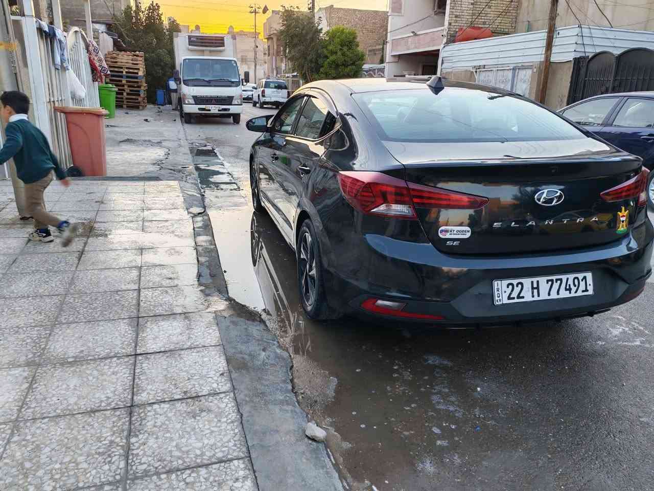 السلام عليكم
النترا 2020وارد امركي 
رقم اربيل باسمنة  تحويل وكالة موجود 
كير AT مبدل +براد 
عدسات اوزوم اصلي 
كامرة دوارة 
شاشة 
مودات قيادة 
تبريد +تدفئة 
السيارة على وظع الشركة 
ليبل واحد بدون تبديل 
ماشية 57
السعر 135 وبيها مجال 
رقم الهاتف ***********
بغداد الكرخ
