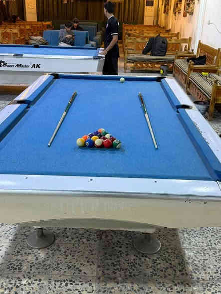 السلام عليكم للبيع ميز بليارد سوبر مستخدم نضيف
  المكان محافضه ميسان 
السعر خاص
***********
