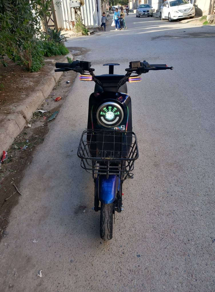 دراجه ار ٩ موديل ٢٥ اخو جديد بطاريات دبل ٥ اكبار دراجة نظيفه تاخذها علا فحص سعر ٣٢٥ وبيها مجال بعقوبه مدخل المفرق *********** بعقوبة, ديالى
