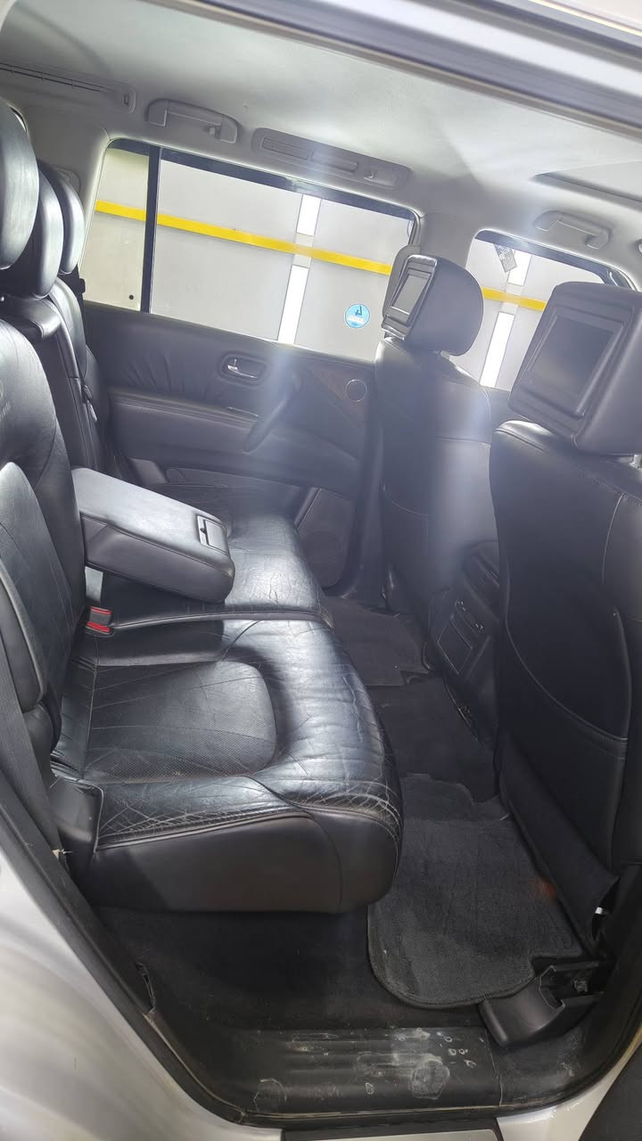 انفنتي QX56 موديل 2011 ياباني
فئة VIP فول 
تبريد تدفئه شامل حتى الكشنات
جنطه كهرباء 
كشنات سياحي 
المكينة والكير مكفول
كهربائيات مكفول
مكينه 8 سلندر 5.6 سريعة بشكل
رقم شمالي بأسمي السنوية جديدة
السياره بيها صبغ فقط الدعاميات
السيارة مكفولة بدون اي حادث
السعر (( 155 )) ورقة وبيها مجال قليل
مكاني الديوانية
***********
