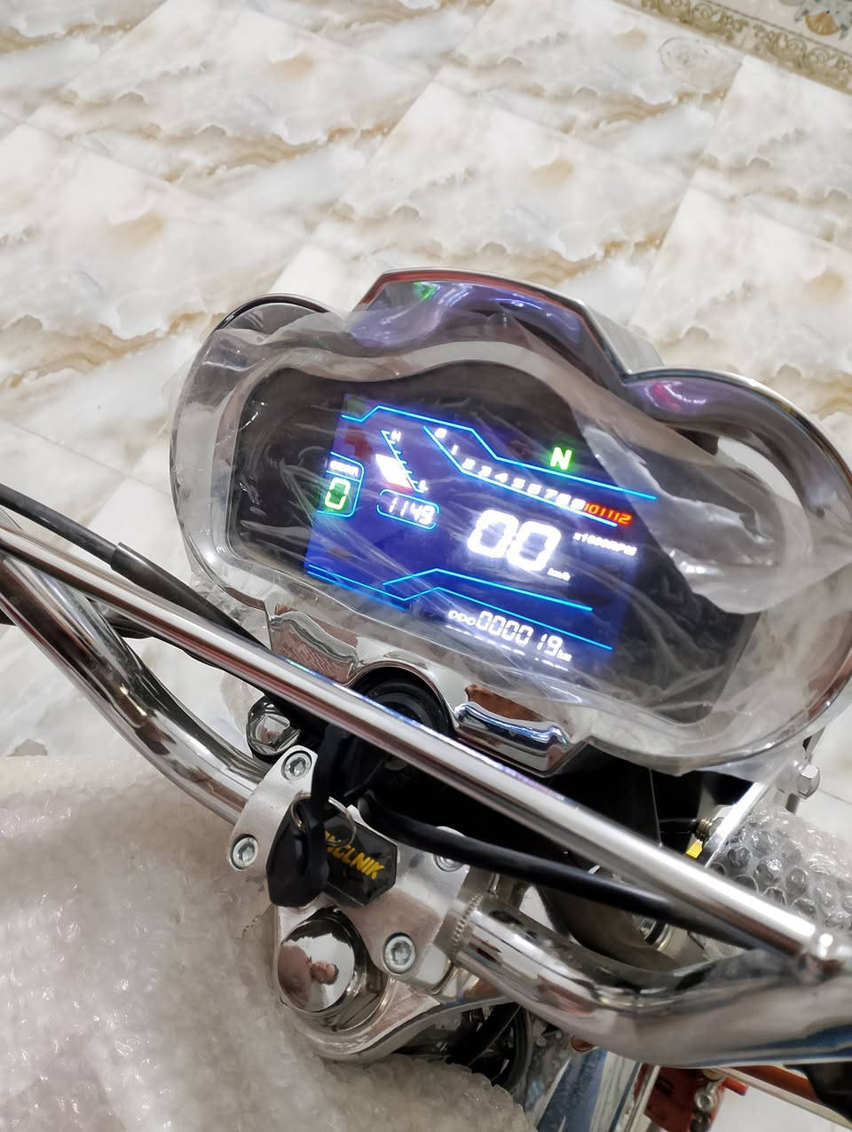 للبيع دراجة تايكر سونلك 2026 اوراق استنساخ بعدها ع السحك ماشية 19كيلو زيرو الدراجة مكفولة من التاير للتاير 
اي استفسار خاص متواجد واتساب ***********
