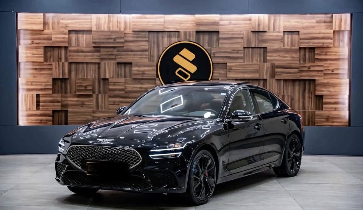 سلام عليكم (g70 3,3T) 2022   سته سلندر ماشية 55  الف ميل
السيارة  بدون سبغ بدون قتعە بس دعمیات سبغ  فقط  

السيارة نظيفة حيل  

🔹سته سلندر تون تيربو

🔹 بلاك ادشن 

🔹دفع رباعي AWD

🔹كشنات تدفئة تبريد

🔹 بنوراما 

🔹الداخل سبورت  کامل احمر   

🔹وضعيات قيادة كلها موجوده لحد sport+

🔹كشنات كهرباء و وضعيتن للخزن 

🔹 شحن لاسلكي 

🔹السعرر (٢٦٥$) و بيها مجال بسيط  السيارة رقم اربیل  شارع 
***********
