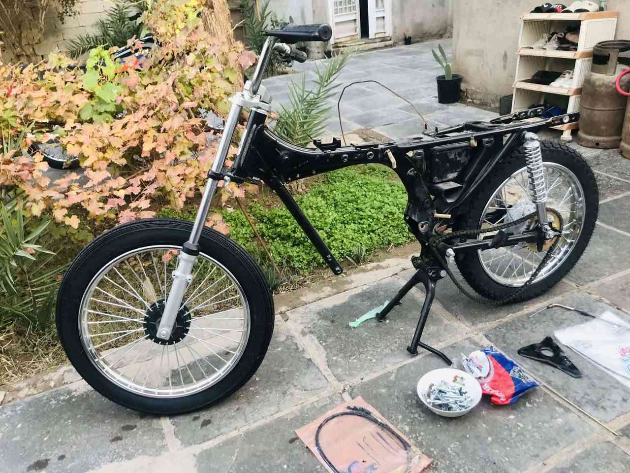 سلام عليكم
هاي دراجه تعمير كله جديد نقصه محرك وكشن وصلانصه والباقي كله جديد للبيع سعر خاص ***********هذا رقمي
