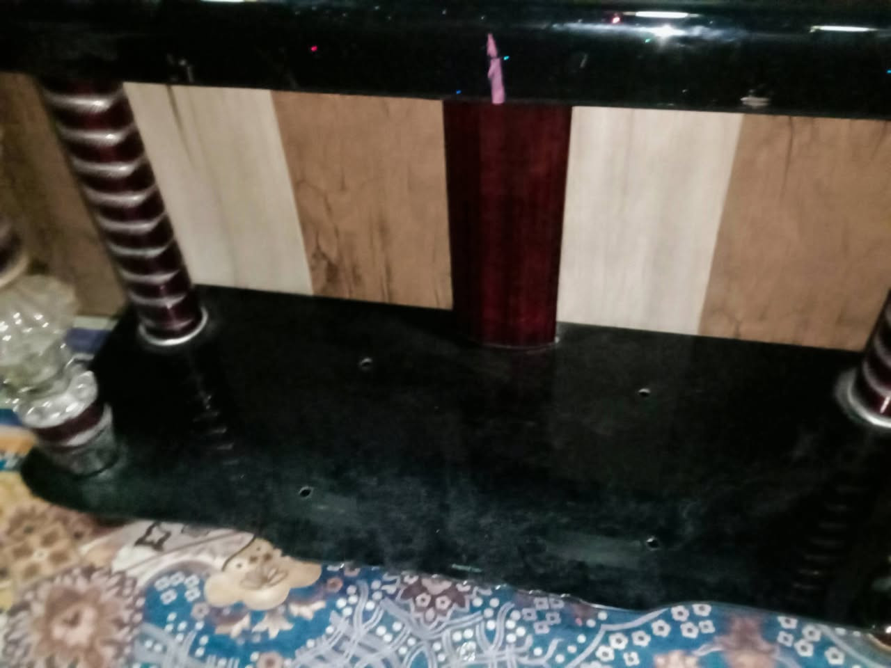 سلام عليكم ميزتلفزيون جديد مابي شي سعر  80 وبي مجال بسيط عنوان بغداد الحبيبيه ***********
