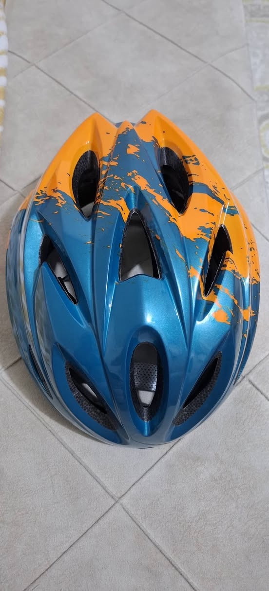 کڵاوی سێفتی پایسکل ڕەنگێکی جیاواز و جوان  بۆ فڕۆشتن


**إذا كنت صاحب هذا الإعلان وتريد حذفه لأي سبب، رجاءا أرسل رسالة إلى الدعم الفني**