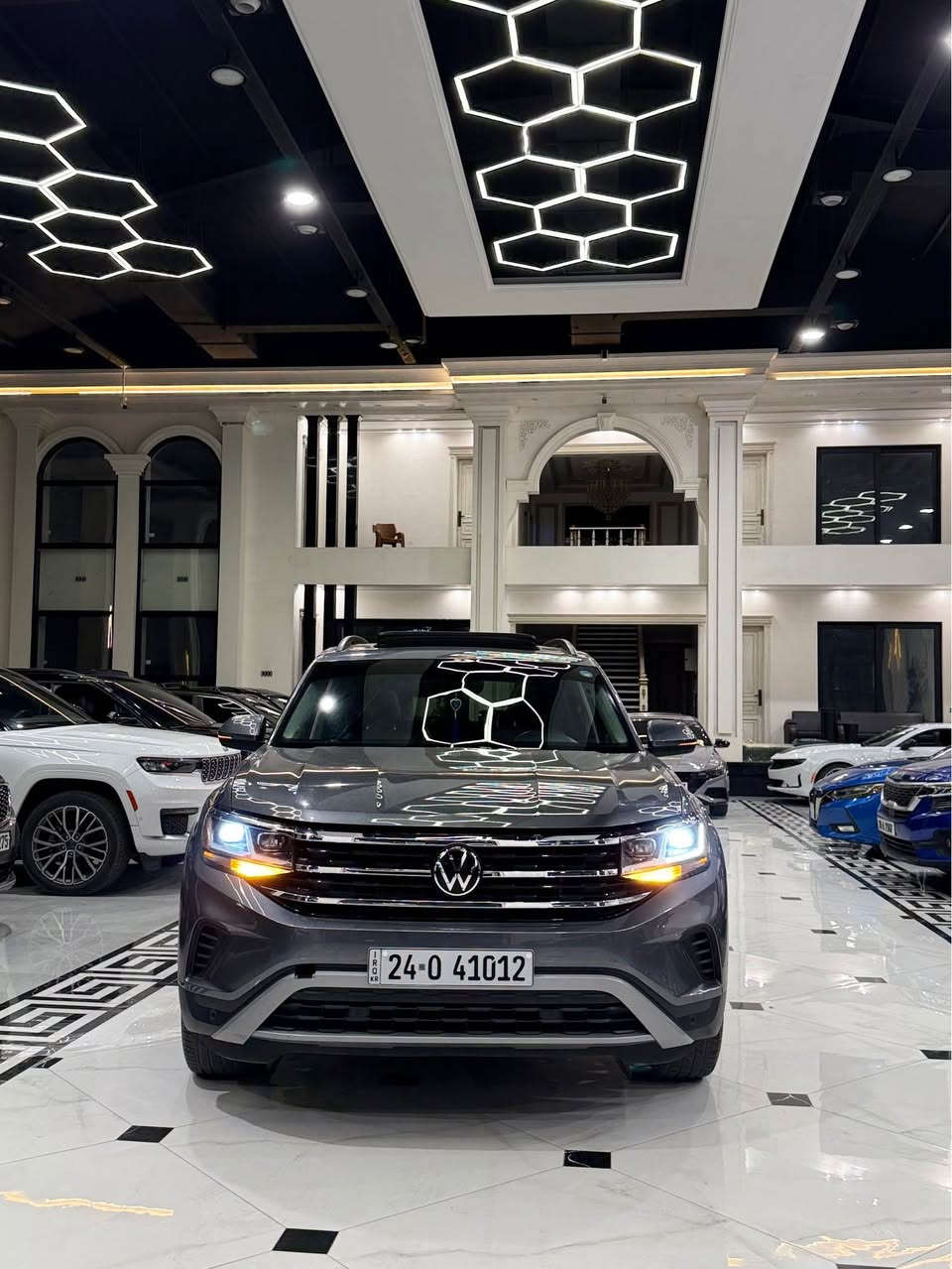 فوكس واجن اطلس وارد امريكي موديل 2023  محرك V6 سلندر مواصفات SE پلاس يعني فول فول شاشه جبيره كاميره خلفي شاشه امامي إلكتروني بصمه شغال عن بعد بانوراما كشنات خلف كشنات كهربائي كشنات تتفيه🔥بريك بصمه تبريد مركزي ٧ راكب اشاير مريات رادار جانبيات رادار امامي حساس امامي حساس خلفي سندوك شفت جامات خلف برداد بلادي فور ويل يعني دبل اكسل لايت ليد زينون ويل كروم تحكم استيرن تحديد سرعه بعد هوايه مواصفات بيها سياره مكفوله بدون حادث بشرط فقط واگع شي عن جملغ بونيد يعني مابيها حادث بجم خلف كبس حتا دعامياته بلادي بشرط بدون دواخل بدون ارباك بدون تعديل بدون شخوط بدون بقسات كله سليم بشرط سياره ماشي ٤١ الف گير محرك بشرط سياره مرقمه رقم سنويه كله جديد بشرط تحويل اووكاله مكان سياره إربيل شريكه ابو ظبي كارس. سعر. 243$🔥😳

*********** وتساب
***********. و أربيل, العراق
