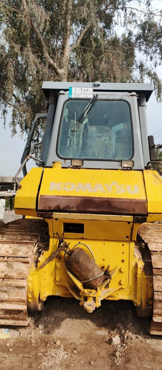 يا الله السلام عليكم بلدوزر كوماتسو حجم 65 جاهز للعمل جديد وخير من الله مكان بابل ناحية النيل رقم بابل تحويل مباشر موديل 2004؛ السعر تصال على الرقم؛ ***********

