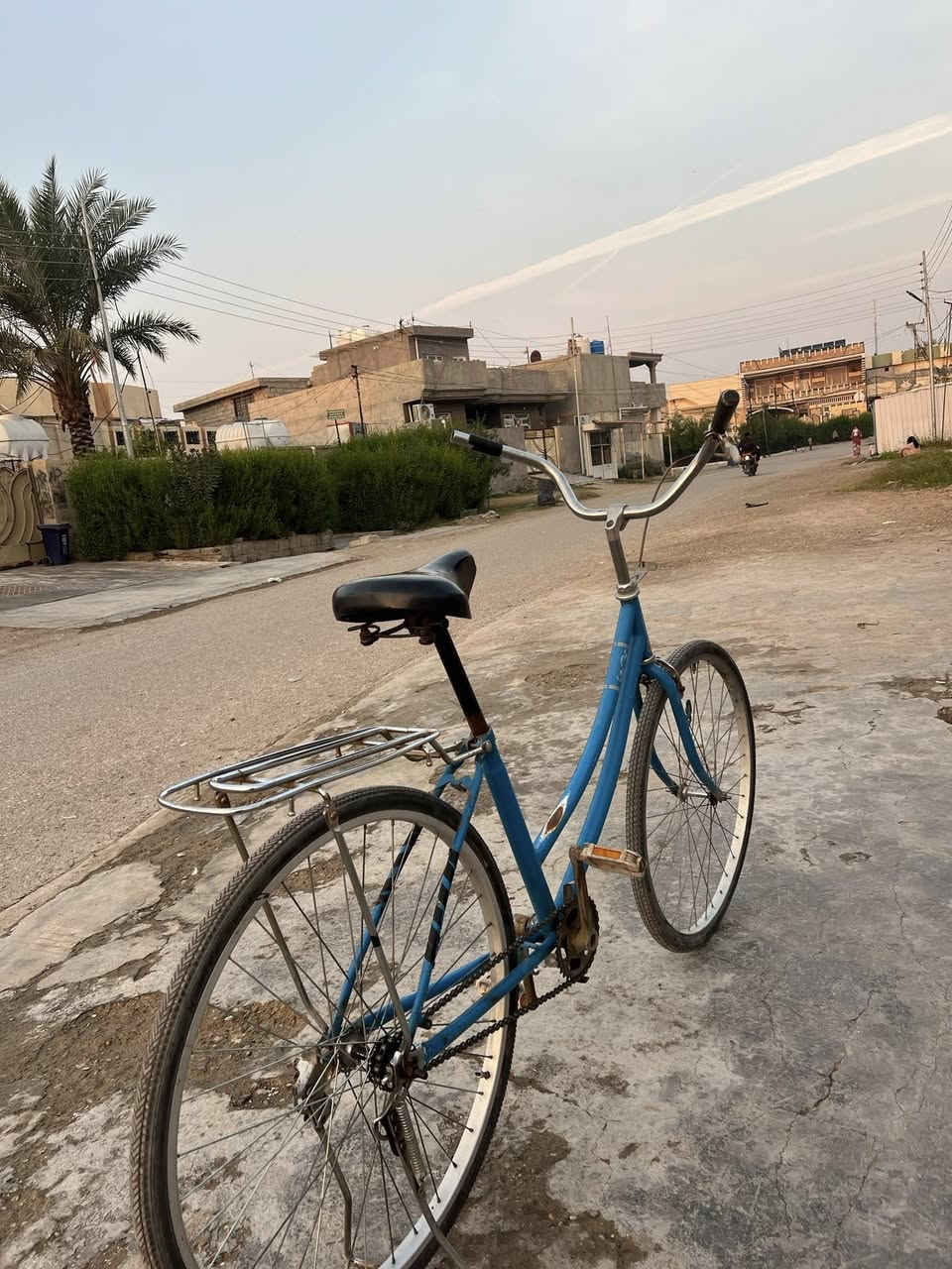 سلام عليكم بايسكل للبيع الحجم 26 بكاني شهربان العزي سعر 50  وبي مجال قليل رقم *********** وتساب وشريكه
