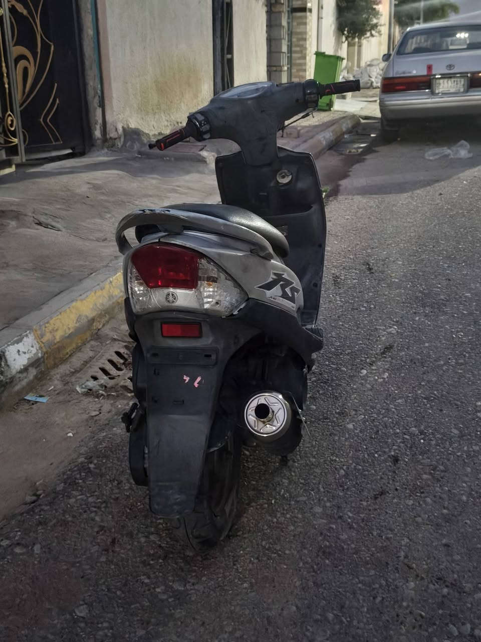 سلام عليكم ماكس عدله رمبة للبيع وكيلها بيت غودي دراجة محركها تجي وتفص كهربائيات عالي ناصي يمنه يسره كلها شغال سلف نكره بكل وقت دراجة 49 بلادي وسوادات ملاح مو اسود واقع احلى من صورة تجي وتشوف بعينك صالنه رياضي وقطره ويدات بريك وبنانزين تاير خلفي امامي جديد دراجة ما بيها اي نقص شغل واطلع سعرها 950 وبيها مجال 
*********** 
مكاني ميسان الف دار ✨
