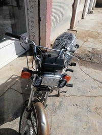 البيع موديل ٢٠١٨ السعر ٣٠٠وبي مجال ٠٧٨٠٠٩٢٤٢٨٧