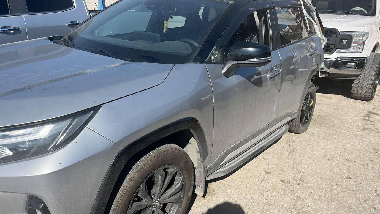 راف فور هايبرد٢٠٢٣ وارد امريكي صور الحادث مرفقه جاملغ خلفي معدل ومصبوغ وتبديل باب الجنطه وتبديل دعاميه خلفيه رقم بغداد تبديل بسياره عاليه حديثه واعطي فرق او بيع ٢٣٥٠٠$ بغداد العامريه***********
