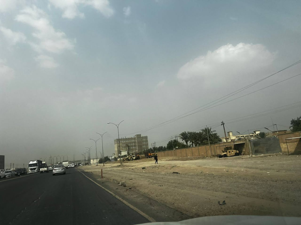 أرض زراعية في عويريج على الشارع العام مباشرةً مجاور أفران الاغا ومجاور البان كانون
الحصة (١٢)دوانم واجه ٦٠ من اصل مساحة العقار البالغه (٤٧) دونم كامل واجه ٢٣٠ مساحة العقار ارض خاليه من اي بناء يستطيع المشتري شراء حصص اخرى بعد شراء حصتنا ويمكن ان نساعده في ذلك
العقار يصلح لكل شي زراعي صناعي تجاري سكني يصلح جامعة او مستشفى ضخم او مشروع صناعي عملاق او وكاله سيارات او مجمع سكني او مول تجاري او جملونات مخازن ضخمة او اكثر من مشروع معاً علما ان عرض سعر الدوانم ٥٠٠ مليون فقط

***********
