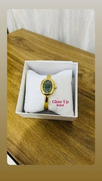 ساعة • توصيل بلد