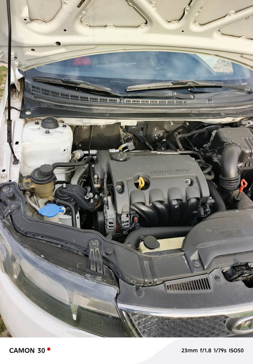 سلام عليكم رمظان كريم  سيراتو ٢٠١١ رقم سليمانية جديد سنويه جديدة مكينه كير صدر تبريد كله جديد مواصفاته حلو تحكم استيرن اي بي اس حاسه خلفيه اشاير بالمري سياره جاهزه وجديد مال بيت بيه قطع ونص صبغ بدون ظرر السعر ٩٠ وبيه مجال للطيبين مكان السيارة كفري  *********** للاستفسار
