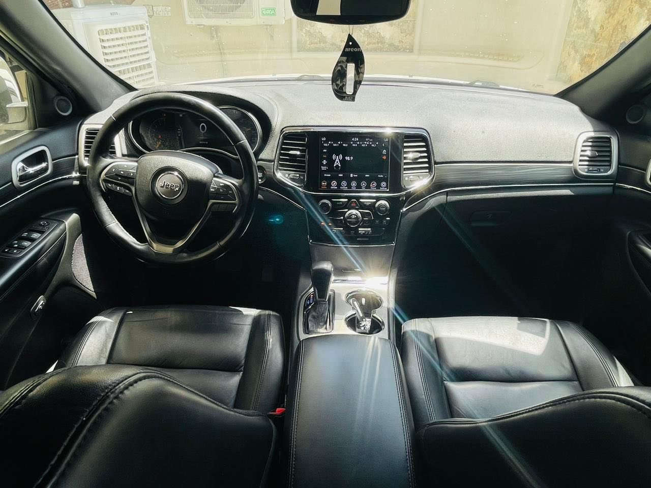 جيب 2020
واردامريكي

ضرر قطعةوحدة بنيد 

سعر 260
ستفسار 

‭0775 541 1488‬
