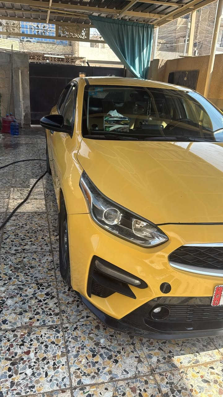 فورتي 2021 وارد أمريكي حادثه موجود بصور سياره نضيفه ومابيه كل نقص رقم بغداد بسمي العنوان بغداد الزعفرانية *********** السعر ١٢٣ وبيه مجال قليل للشراي
