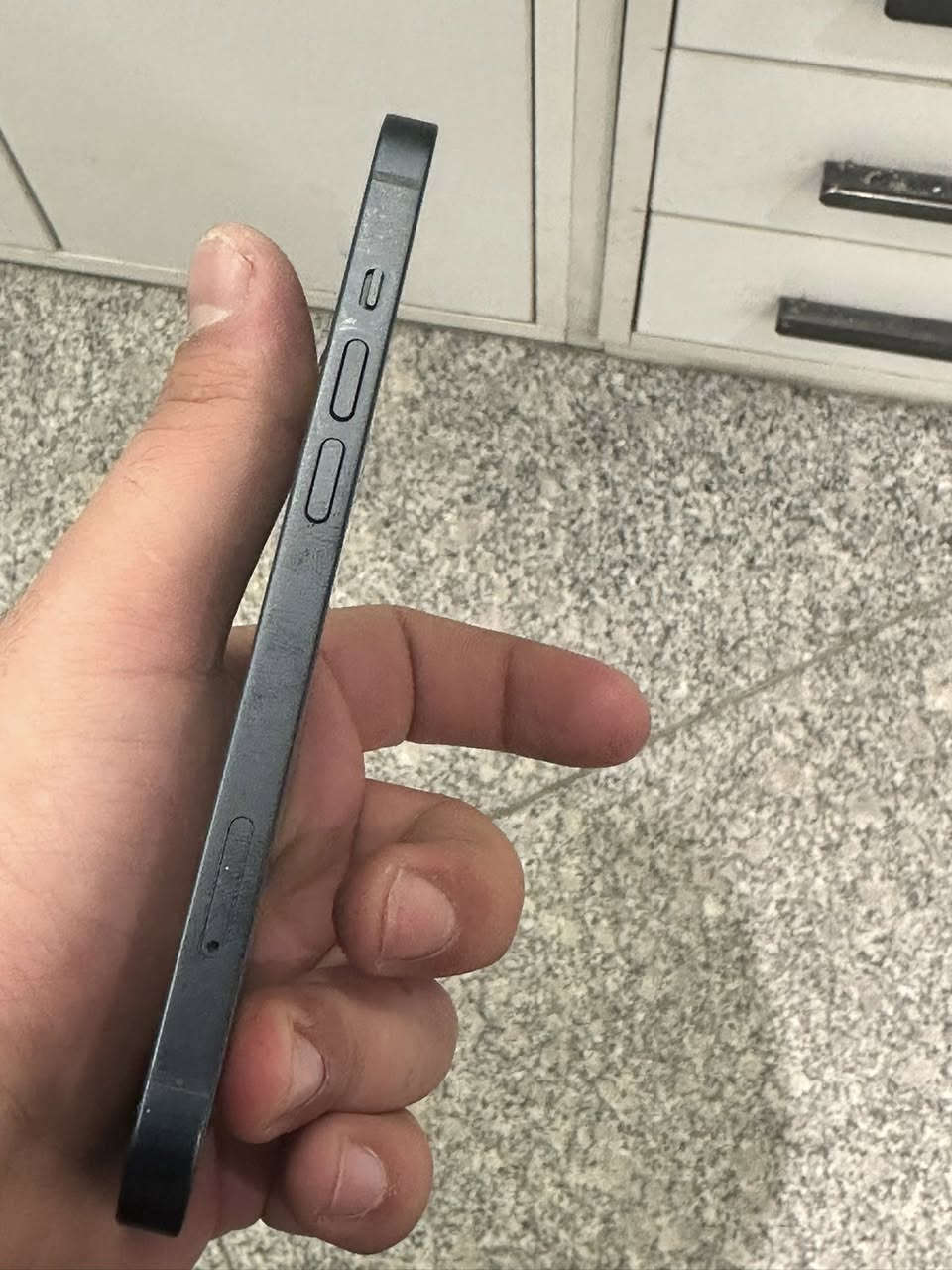 ايوفون 13 عادي للبيع
الجهاز نظيف نظافته 100‎%‎
بطاريه 98 لا معلايه ولا شي 
الجهاز ios16 يفيد اهل الجلبريك 
ذاكره 128 
جان مضموم ونضافته 100‎%‎
السعر 500 الف 
***********
