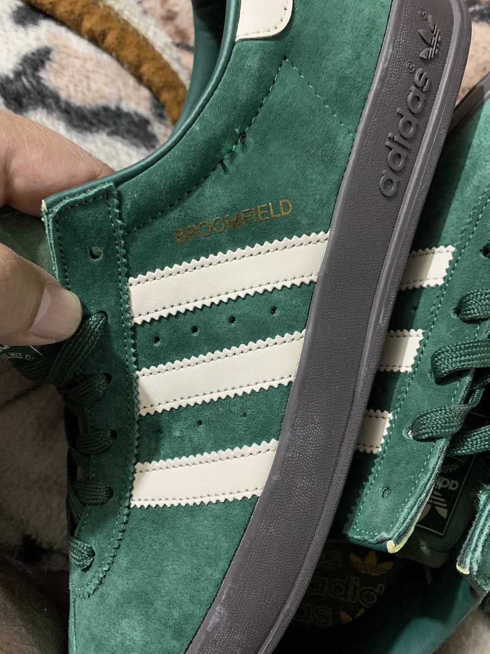 اديداس برومفيلد من جماعة السامبا اصلي وكالة بدون كارتون فقط الحذاء قياس 45 طول القدم 29 السعر 25 مع التوصيل


**إذا كنت صاحب هذا الإعلان وتريد حذفه لأي سبب، رجاءا أرسل رسالة إلى الدعم الفني**