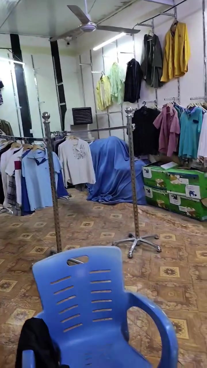 من يحتاج إلى الملابس التالفة ليصنع منها بعض الأمور الفنية وغيرها يمكنه التواصل معنا لنجمعها له كل فترة .


**إذا كنت صاحب هذا الإعلان وتريد حذفه لأي سبب، رجاءا أرسل رسالة إلى الدعم الفني**