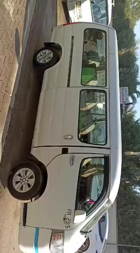 السلام عليكم جنبي H1 للبيع كير مكينه اكسن مكفول كشرهه نضيف داخل نضيف سياره جاهزه كبل لشغل غرامات هيئه مصفره  السعر 80وبيهه مجال  رقم 📱 الهاتف *********** ومراوس بسياره خصوصي هم ترهم
