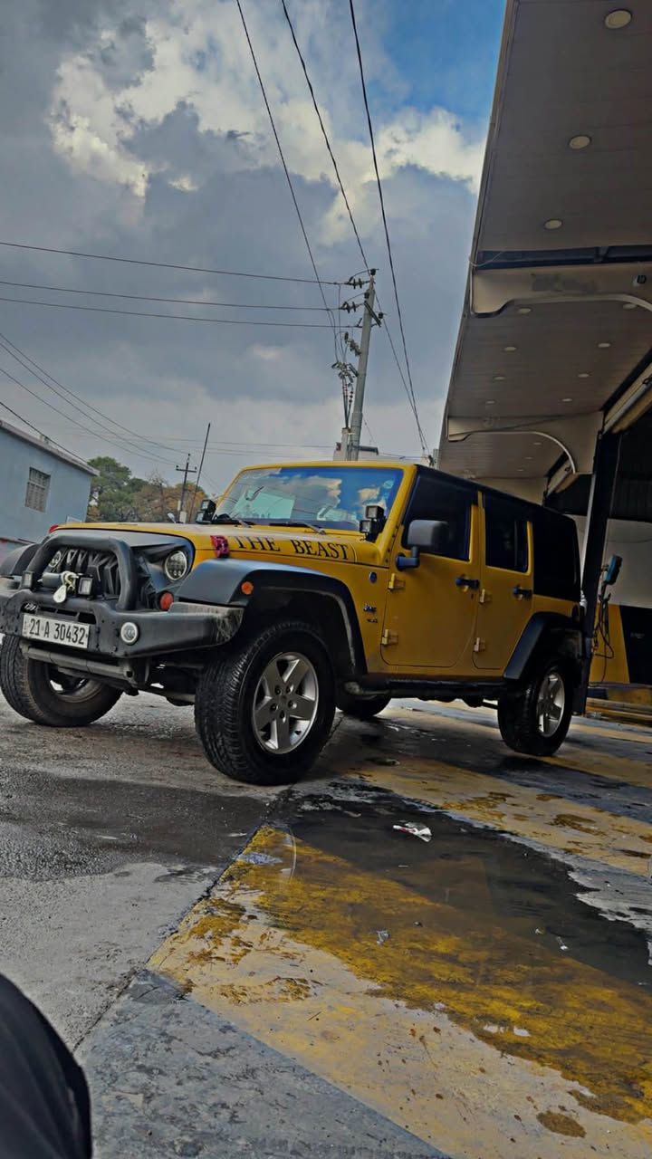 جێب رەنگلەر 2011 بۆفرۆشتن 
گێرومەكینە بەشەرت 
دەبل ئەكسل و ئەسلی بەشەرت 
سەیارەكە زۆرجوانەو مالی دۆستە 
سعری 140 گەڵاو معامەلە 
گۆرینەوەش ئەكەم بەشتێك بەدڵم بێت 
0776 482 74 39 السليمانية, العراق
