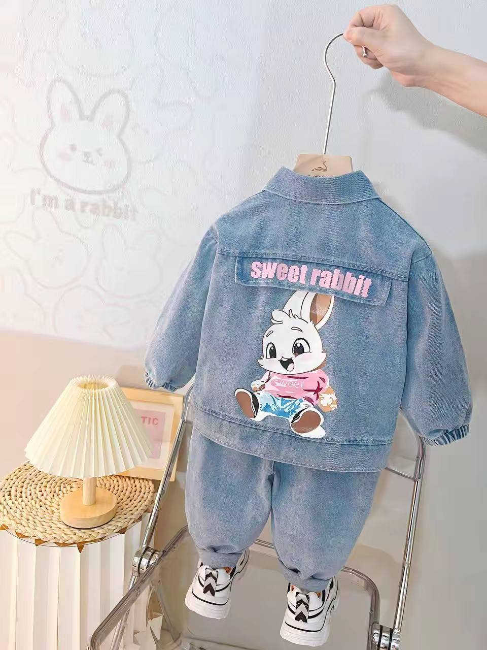 طقم ولادي+بناتي ٣ قطع مميز جداً
السعر فقط ١٣ الف🔥
القياس من ١ الى ٧ سنه

توصيل داخل النجف🚕 وكافة المحافظات🚛

للحجز دايركت او واتساب ☎️ ***********

تيكتوك👇

https://vt.tiktok.com/ZSPwKbHUH/
