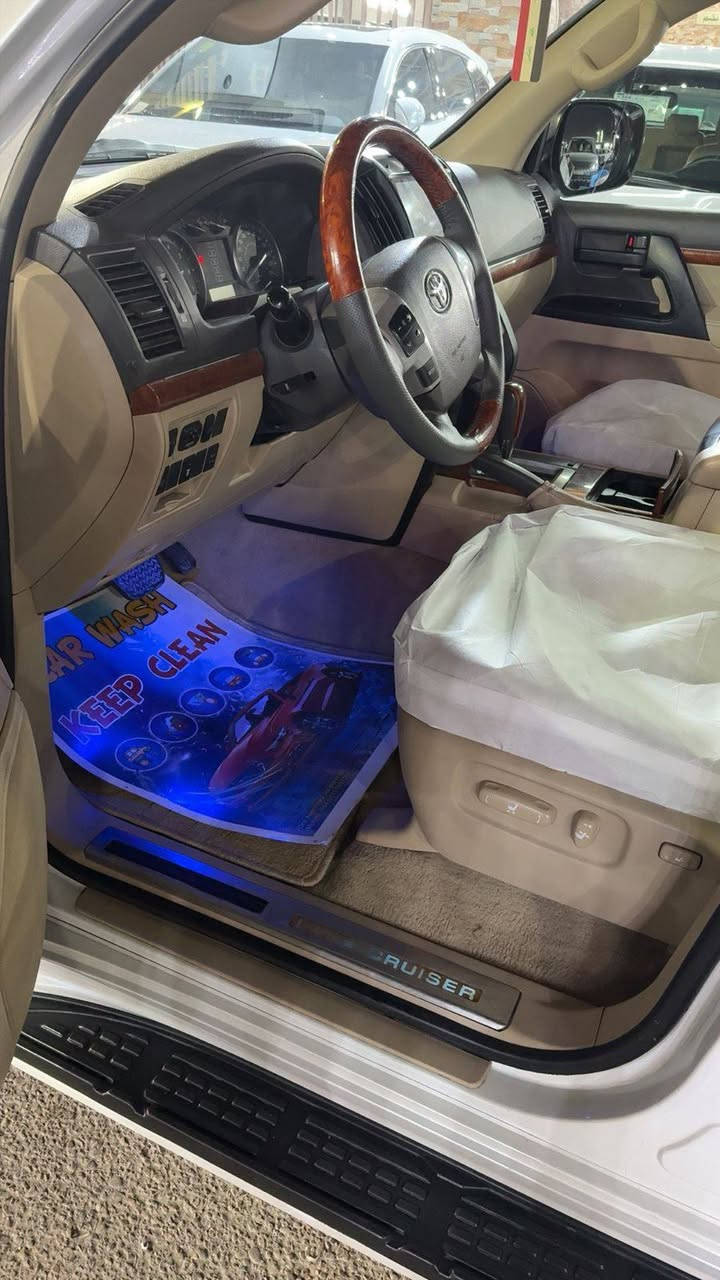 تحيه طيبه السلام عليكم
الاندكروز 2012 بريم 
فول مواصفات 
8 سلندر  4600 
مكفوله عده شويه صبغ داير جاملغ خلفي 
رقم شمالي باسمي تحويل مباشرة سنويه هزه جديد 
السعر 345. ورقه وبيها مجال 
إي استفسار 
*********** ابو احمد 
مكان بغداد البياع معرض المنار الحديث شارع 2
