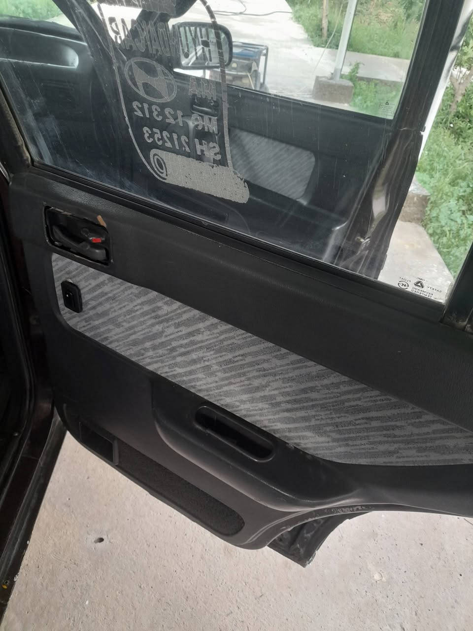 السلام عليكم هونداي النترا ١٩٩٣فول اوتماتيك مكينه وكير كفاله تخم تايرات صدر جديد كهربائيات كلهه شغاله تبريد تدفئه خير من الله مصبوغه اقل حزام  بدون ضرر غرفه تخبل رقم ديالى دولي السعر ٣٦$ وبيه مجال قليل والسوك كلشي بيه للاستفسار اكثر الاتصال على الرقم[***********][***********] سياره مال جناي وشرط التحويل؟؟
