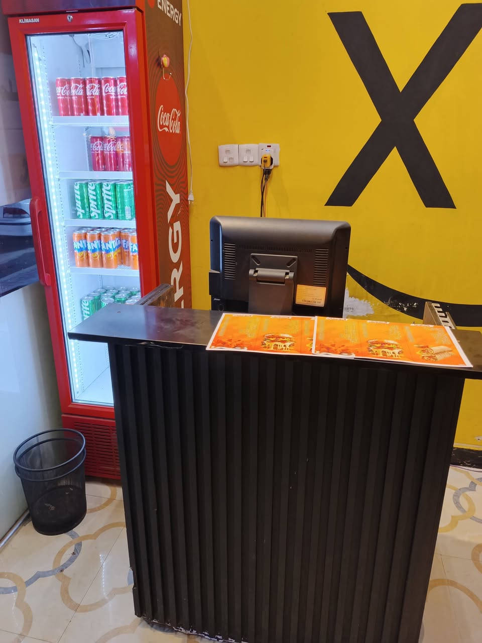 السلام عليكم
#مطعم للبيع وجبات سريعته جاهز وكامل بكل العده ماناقصه اي شي
عواشه شارع الدوريات
الاستفسار ***********
