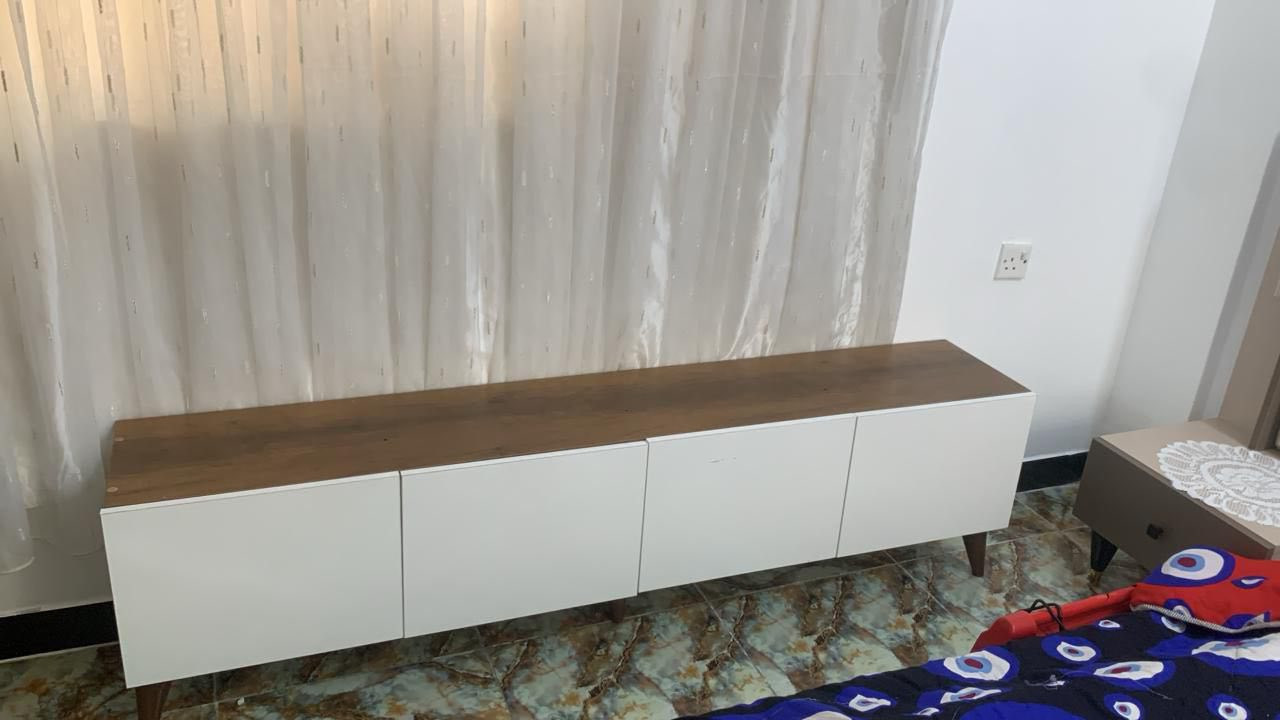 سلام عليكم
للبيع 

ثلاجه 

ميز  بلازمه 

تواصل ***********
