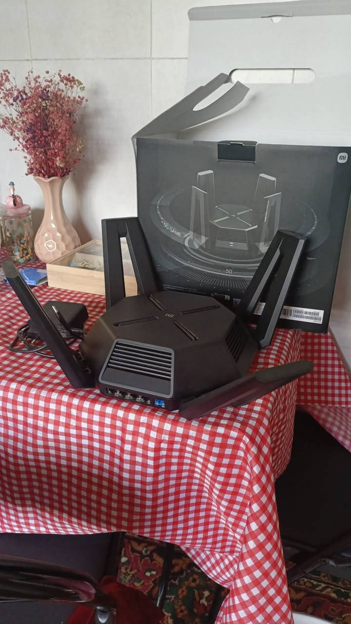 راوتر شاومي ax9000 استعمال شهر واحد جديد للبيع للتواصل ***********

