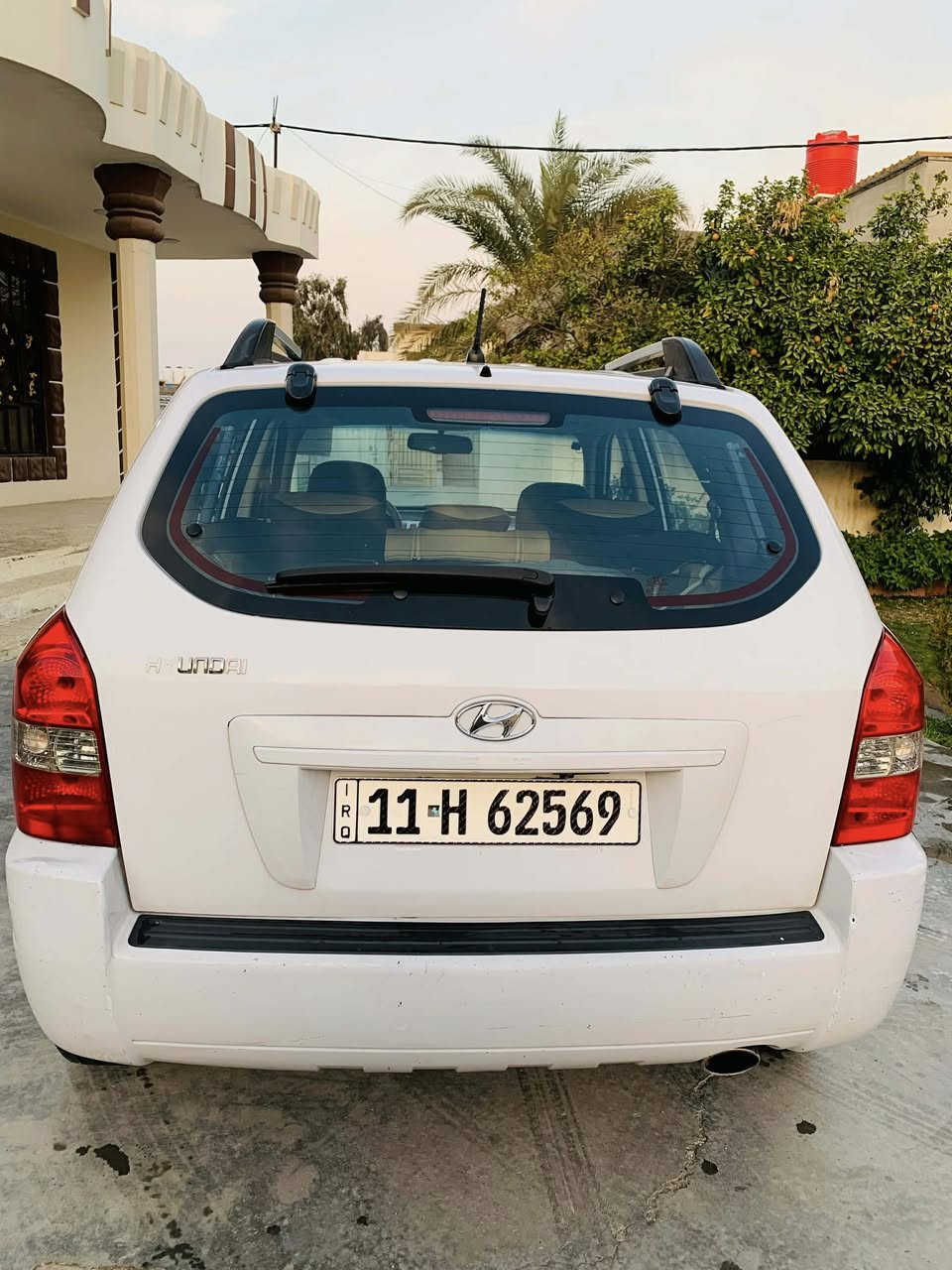 توسان 2009 خليجي مكينه 2000 دوش فتحه في السقف شاشه كامرھ خلفية صدر جديد تخم تاير جديد بيھا بنيد مبدل اصلي وقبق الصندوق بي صبغ  سيارة بدون شخوط السعر 108 بيھا مجال بسيط مكاني بغداد حي الجھاد المكاسب للاستفسار ***********
