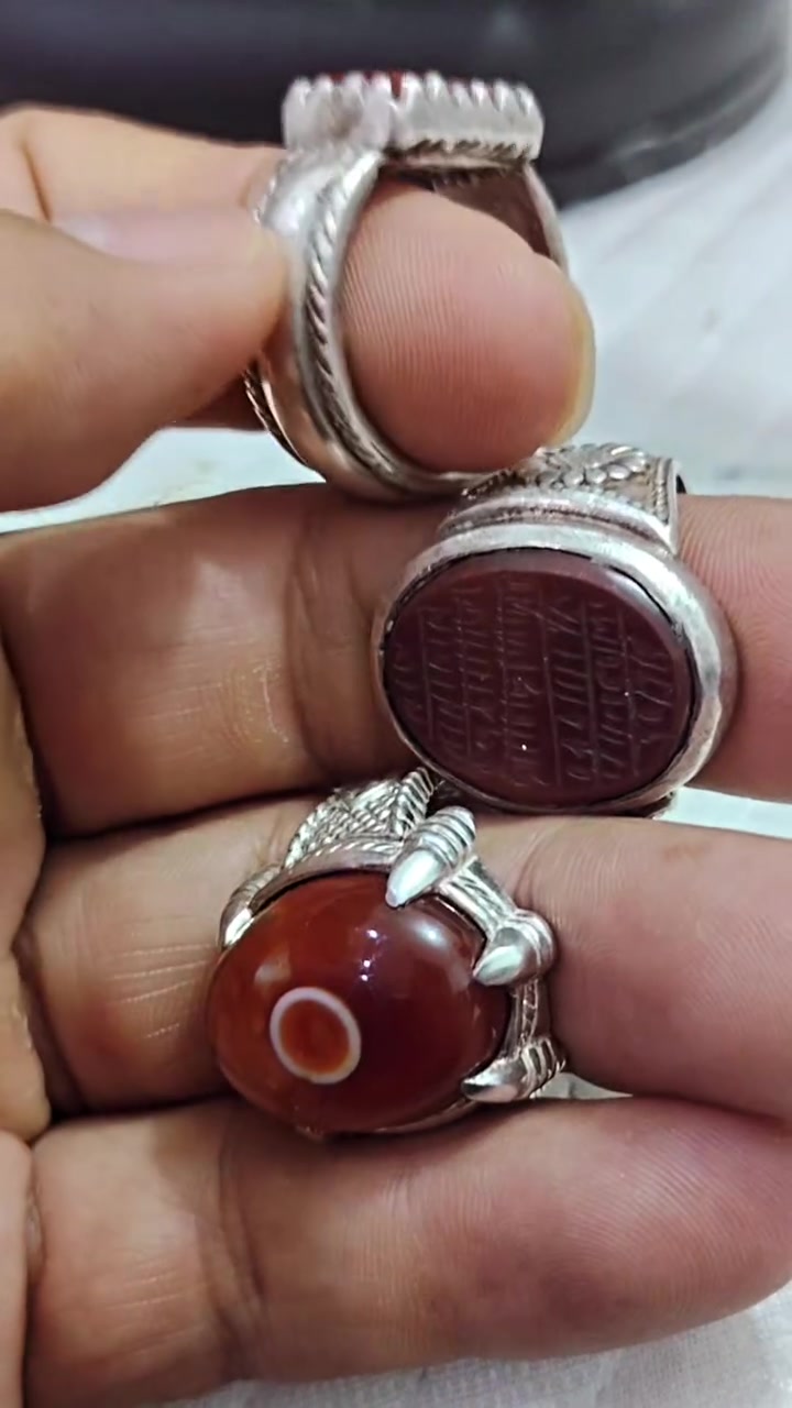 خاص


**إذا كنت صاحب هذا الإعلان وتريد حذفه لأي سبب، رجاءا أرسل رسالة إلى الدعم الفني**