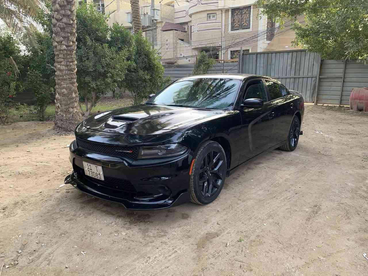 سلام عليكم ورحمه الله وبركاته
مرخصت الادمن 
حره 
جارجر 2016 (sxt)
حادثها جاملع ايمن وباب مبدل نفس الون 
رقمها بغداد باسمي تحويل ثاني يوم 
مكينه تبريد كير كفاله
مكان سياره كربلاء 
رقمي *********** 
للمراوس (فقط)
