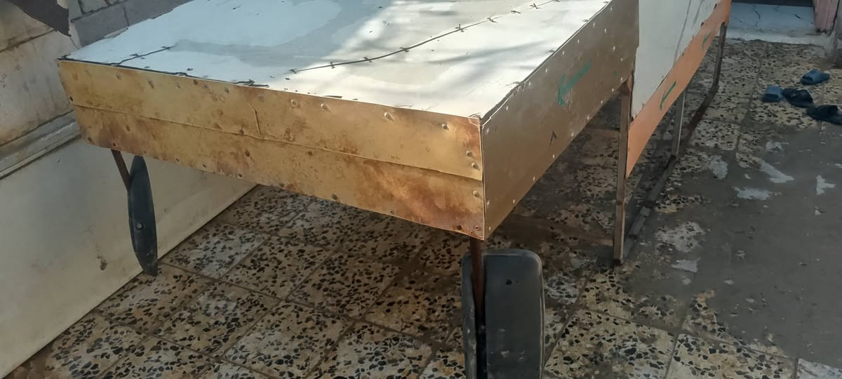 السلام عليكم..سقيفه مال ستوته
كامله السعر 150 وبيه مجال

للاتصال/***********
