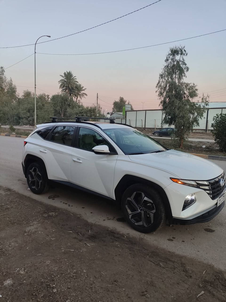 توسان وارد امريكي موديل ٢٤ بدون قطرة صبغ حادثهه فقط تايرات طاكه مواصفات فتحه بالسقف تحكمات اشاير بالمري بعد مواصفات هواي السياره جديده جدا العنوان المسيب السعر ٢٣٠ ورقه مجال بسيط للاستفسار ***********
