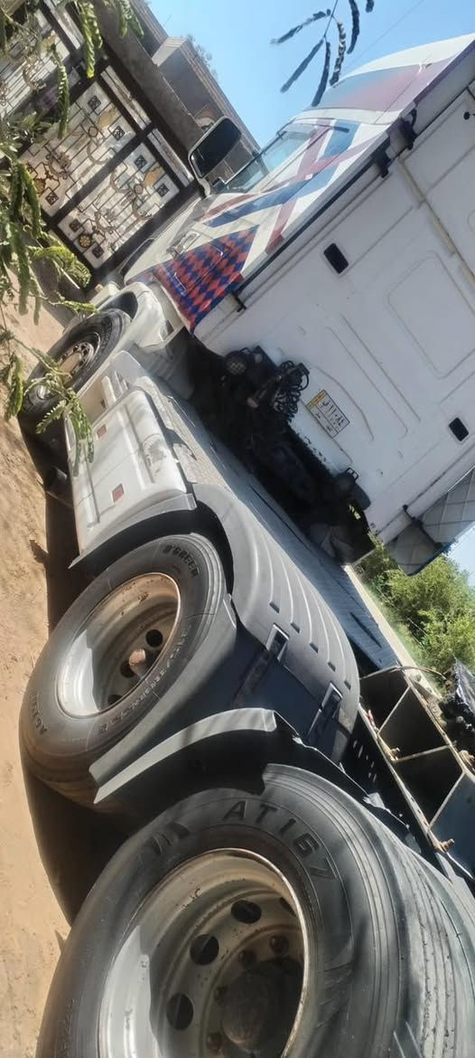 سلام عليكم البيع سكانيه سنكل بلادي باج بطن بلادي مكينه 8 الحجم 530موديل 200 ***********
