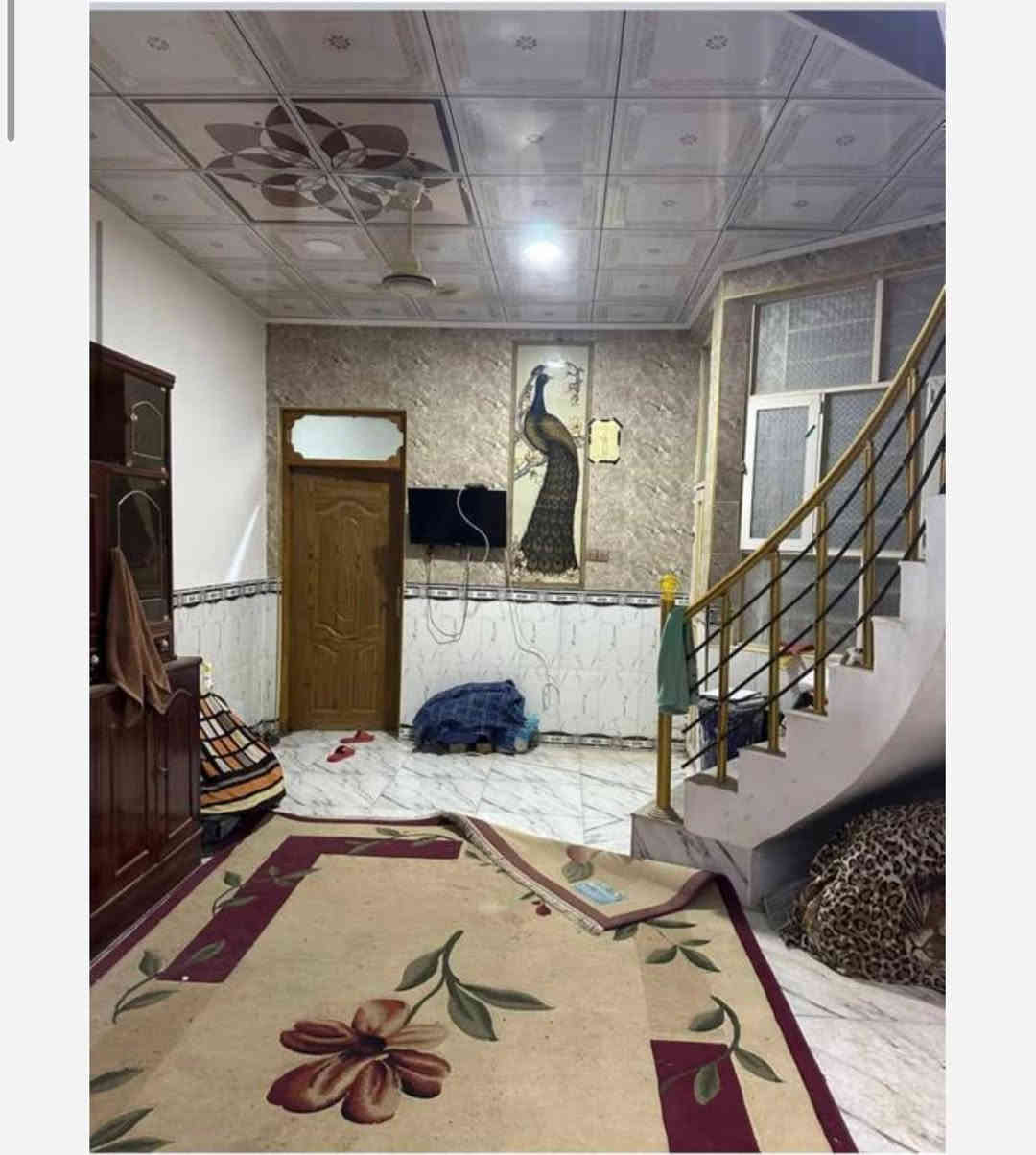 بيت للبيع مساحة ١٠٠م جديد في الكوفة حي ميسان بال ٢٣ قرب شارع عودة يحتوي على طابق ونص الطابق الارضي يحتوي على غرفة وصالة واستقبال ومطبخ وصحيات داخلية وخارجية الاساس والسقف صب كونكريت البناء طابوك الارضية بورسلين والجدران سيراميك وسقوف ثانوية الطابق الاول يحتوي على غرفة وصالة السقف شيلمان البناء ثرمستون عمر البناء ٤ سنوات السعر ١٢٠ وبي مجال بسيط للإستفسار اكثر عالخاص او الاتصال على أرقام المكتب 
*********** 
*********** 
او مراجعة مكتب الحسيني للعقار في حي ميسان الشريط قرب شارع عودة
