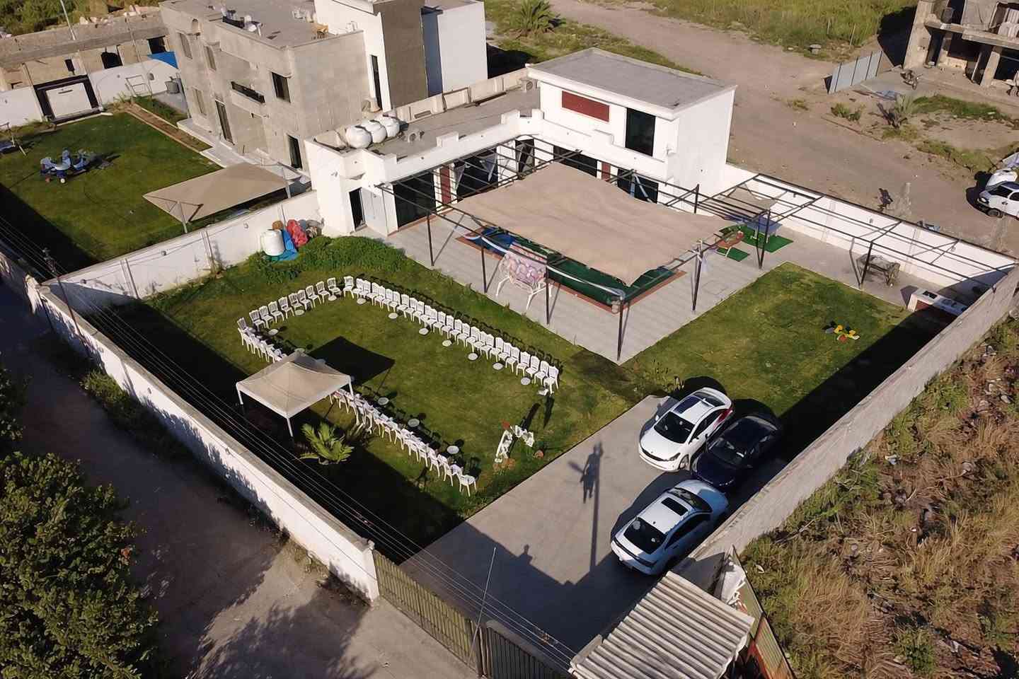 📍 الموقع: الدورة – البوعيثة

استمتع بأجواء راقية وخدمة متكاملة بأسعار تناسب الجميع ❤️
 جلسة  الشيخ والرجال بالحديقة وجلسه النساء بالصاله الي مساحتها جبيره وي التزيين والويتر الي يقدم للزلم والكوشة والكراسي والطبلات يعني حفلتك علينه كلها بهذا السعر 
 
🎉 عرض خاص للخطوبة فقط بـ 750 ألف دينار يشمل:
✅ كوشة حديثة وفخمة
✅ كراسي 120 وطبلات 20 مرتبة ومزينة
✅ تزيين كامل للمكان
✅ حجز المزرعة يوم بالكامل
كراج لسيارات الحضور 
عامل تقديم 
ملاحظة السعر يتغير بحاله طلب كوشة ارخص او بدون مستلزمات

✨ مناسب لكل المناسبات (خطوبة، مشية. عيد ميلاد، تجمعات عائلية)
🏡 خصوصية تامة – أجواء ساحرة – تنظيم راقٍ

📞 للحجز والاستفسار: ***********
📸 خلي مناسبتك بذكرى ما تنسى مع مزرعة عبودي 🌸
