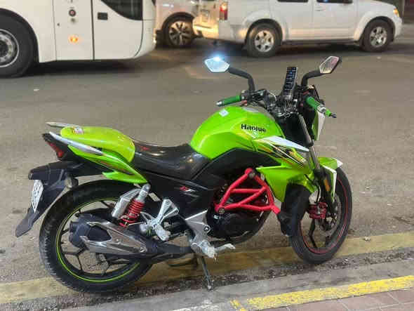 هاوجي دي اف موديل ٢٠٢٠ مكفوله دراجه كلش حلوه وكاعده مكانها الرمادي الخمسه كيلو السعر ١٧ونص وبي مجال ***********
