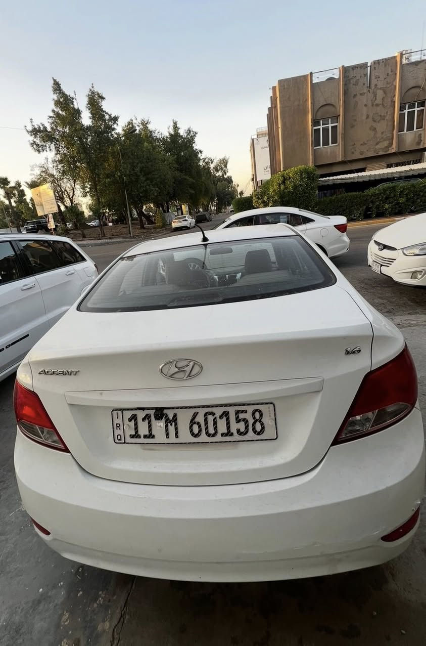 السلام عليكم اكسنت خليجي 2016 محرك 1600 رقم بغداد دولي باسمي تحويل مباشر ماشية 112 فول شاشة وكامرة وفتحة تحكم ستيرن والسيارة كلين مابيها حادث ولا بارد 
السعر 115 بيها مجال بسيط 
مكاني بغداد 
***********
