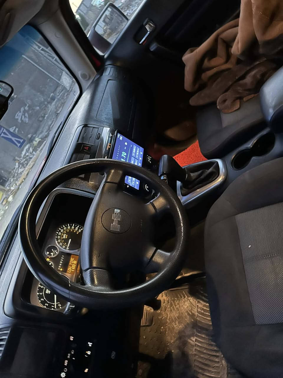 سلام عليكم همر H 3موديل 2008 كفاله عامه خليجي السياره جديده بوضع الشركه ماشيه 100 الف حقيقي رقم بغداد تحويل 
***********
السعر 125
