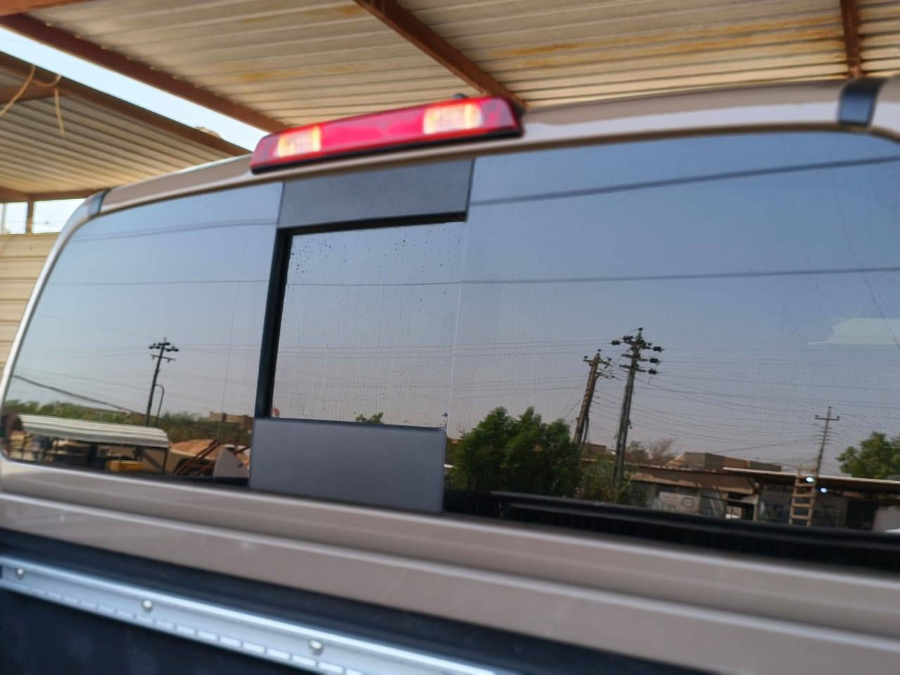 سلام عليكم نيسان فونتيرة موديل ٢٠٢٣
لون مميز خاكي 
حادثها بنيد صبغ وباب البدي بي بارد 
اعلى مواصفات برو فور اكس
بدي مغلف 
خمس  كامرات 
لايت زنون خمس عدسات 
شاشة كبيره 
ويل كب درجة اولى 
دوس ضوئية رادارات 
السيارة فور ويل 
شاحن واير لس موبايل 
السعر بدون لوحات ٢٤٢ تترقم اي محافظة 
الاتصال ***********
