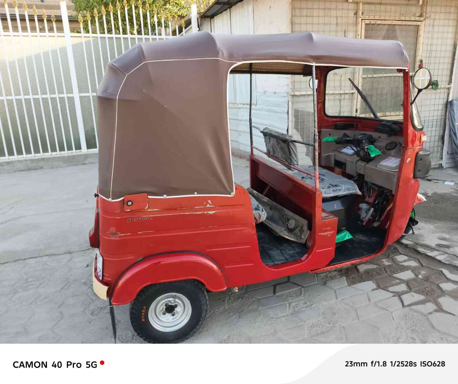 سلام عليكم تكتك موديل ١٨شهر١٢ كير مكينه اكسل خير من الله اي نقص مابيه تخم تاير دوشمه جديدة جادر جديد رقم سنويه تحويل ثاني يوم اي نقص مابيه معمر بس دوس فقط صبغ بس دوس مكاني بغداد الغزاليه السعر ب5200رقم***********
