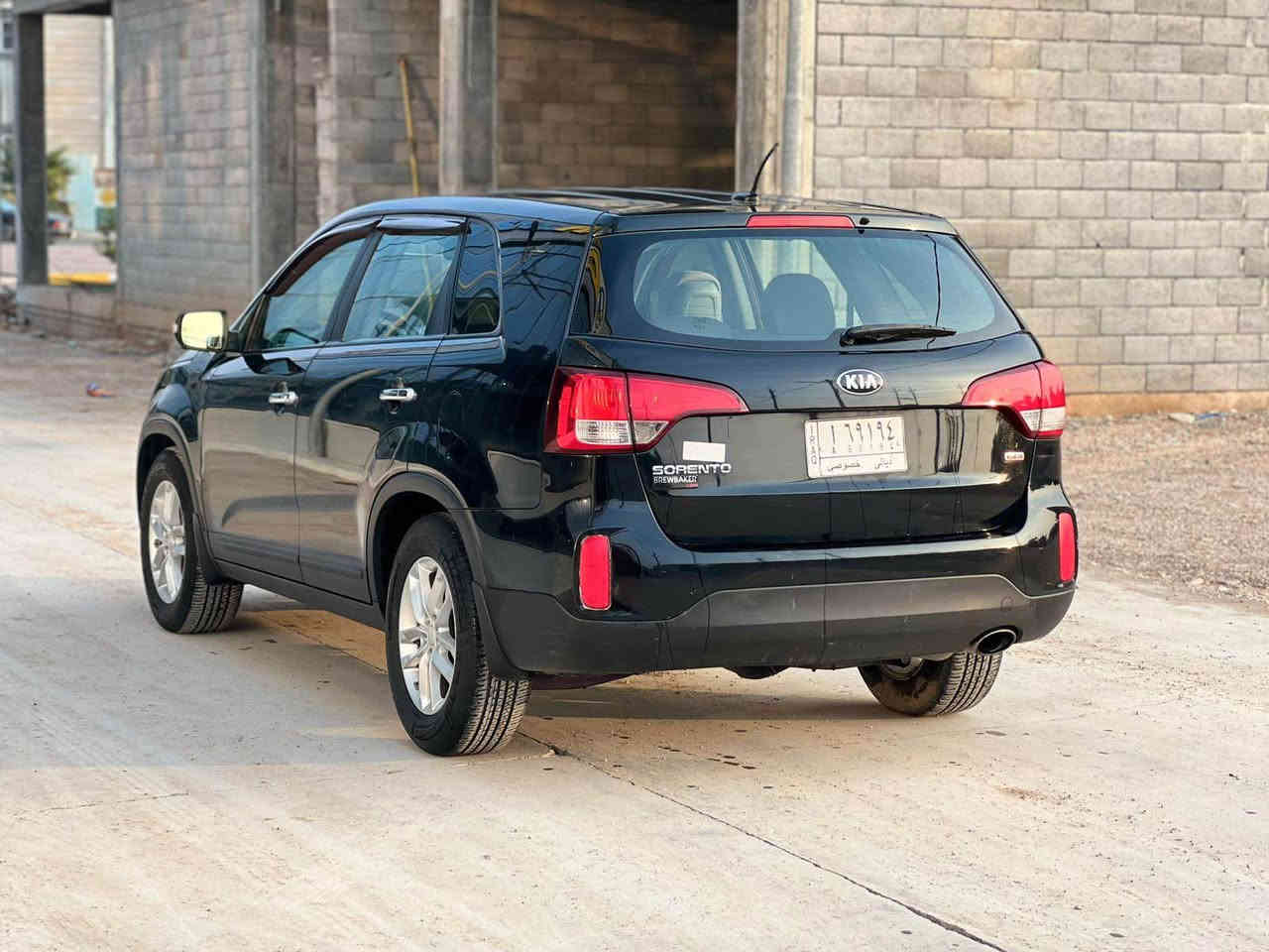 (((( سورنتو أمريكي 2014   ))))
▪️ المحرك: 4 سلندر 2400 GDI
▪️ المشي: 96 ألف ميل
▪️ الحادث: جاملغ + حافة البونيد فقط
▪️ باقي كفالة 
▪️ صور الحادث مع سونار  داخل المنشور
▪️ المواصفات: عادية قطعتين تبريد / نضام ايكو / تحكمات استيرن / باقي موصفات معروفة

📍 الموقع: ديالى خانقين
💰 السعر:  134 ومجال بسيط 
📞 الاتصال *********** خناقين, ديالى
