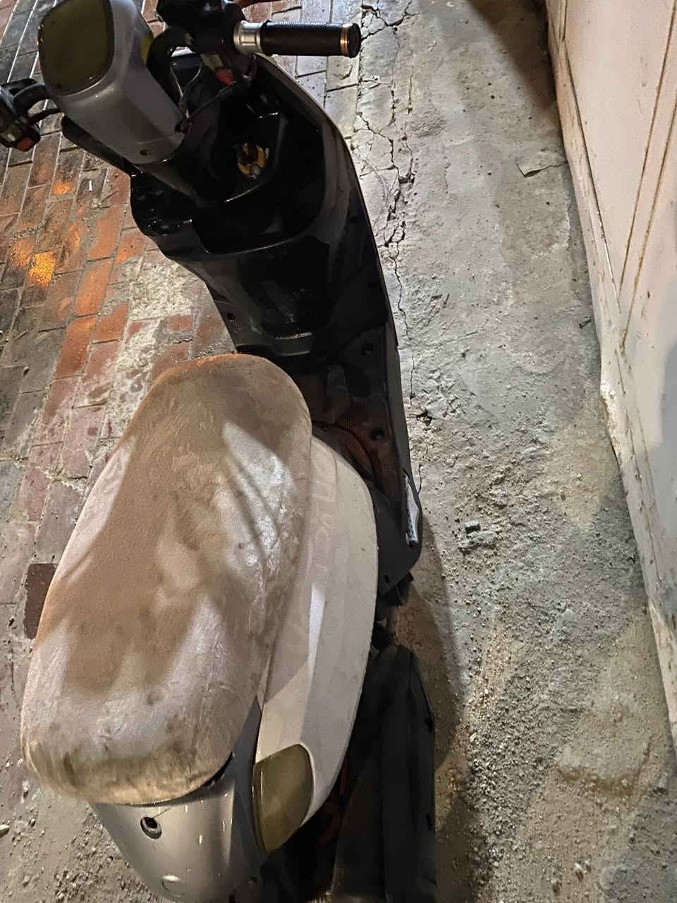 بوليسي نضيفه كله شغاله سلف هندر كامله سعر350 شراي يتصل***********
