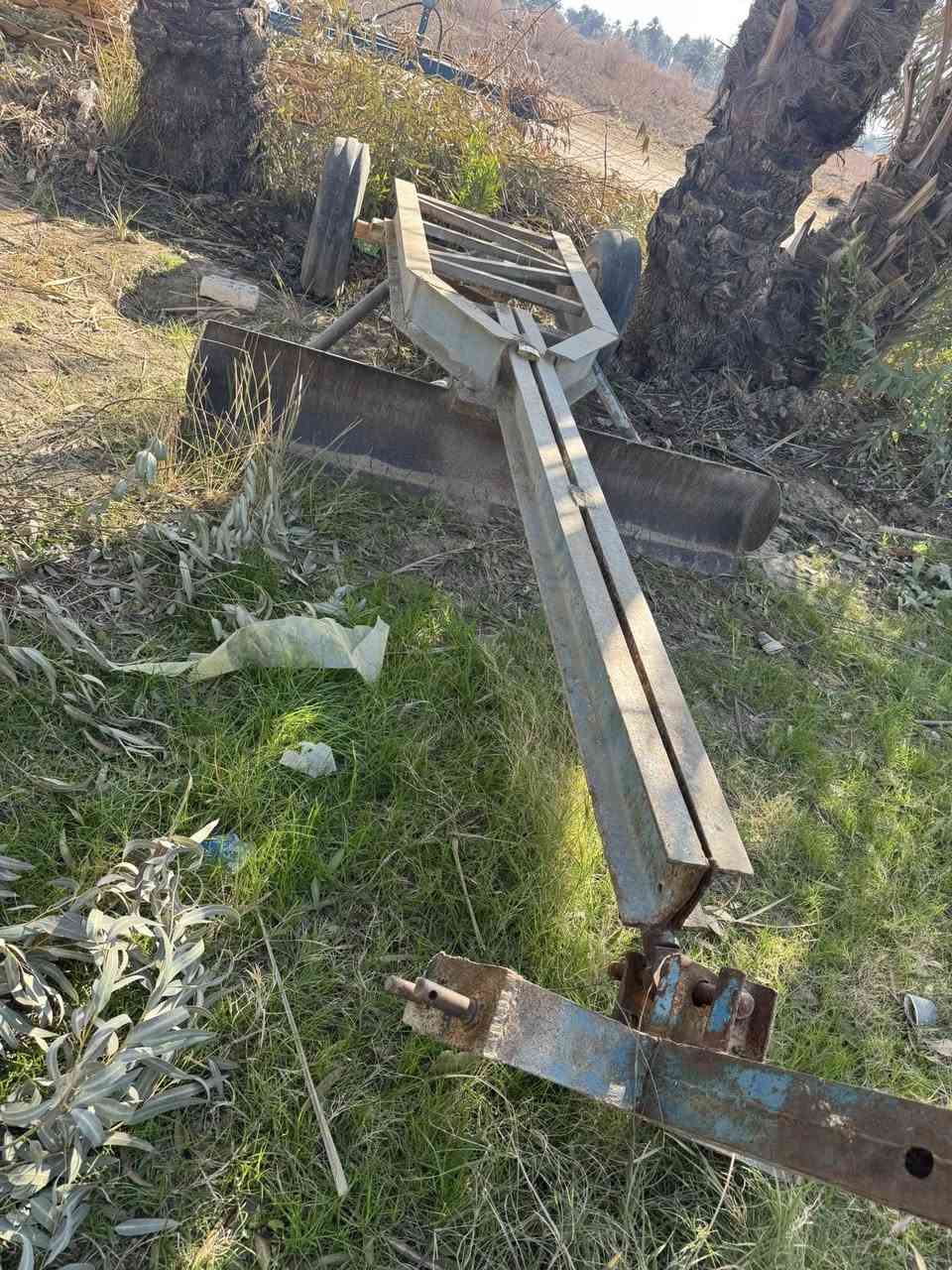 السلام عليكم. اندي بليت  حدادي  شغل حداد درجه أوله   عرضه 2 متر  السعر 700 الف. بيه مجال حك الجيه 
للستفسار ‭0788 585 0016‬
