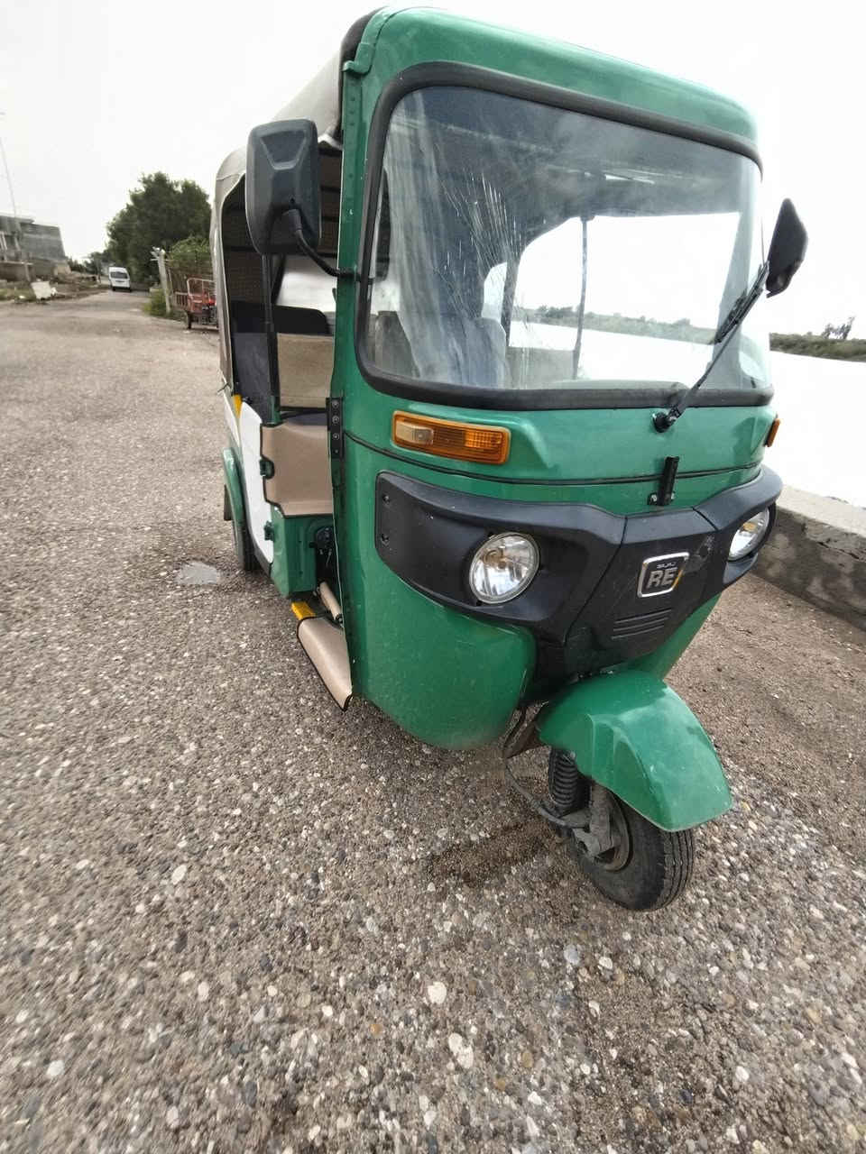 سلام عليكم تكتك للبيع 24 رقم راعيه***********
