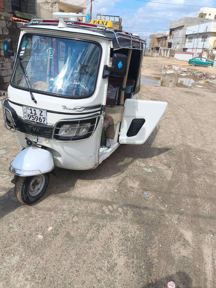 سلام عليكم تكتك للبيع بيه طخه جوه الغد 3 اصابع المكينه مجفته والبقيه كفاله العنوان المحموديه حي العسكري للستفسار  *********** اسيا 
كورك ***********
